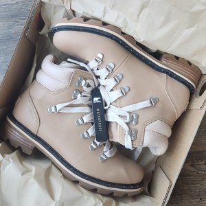 SOREL Lennox Hiker Water Proof Boot - Honest Beige